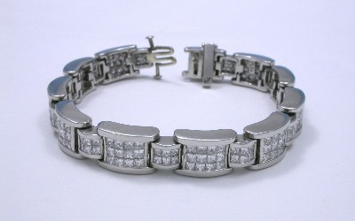 princess-cut diamond bracelet