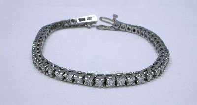 classic round diamond tennis bracelet