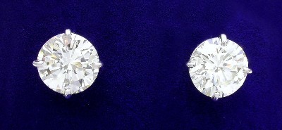 round brilliant cut diamond earrings