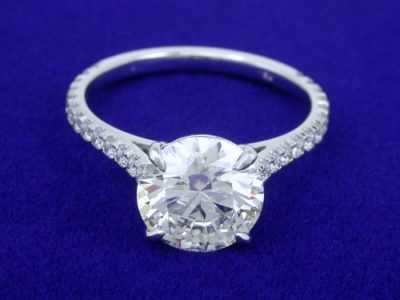 Diamond engagement ring with 2.10-carat round brilliant cut diamond graded I color, VS2 clarity